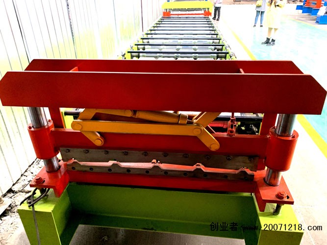 普宁市中国沧州红旗压瓦机设备有限公司全自动彩钢压瓦机生产厂家☏13663176006