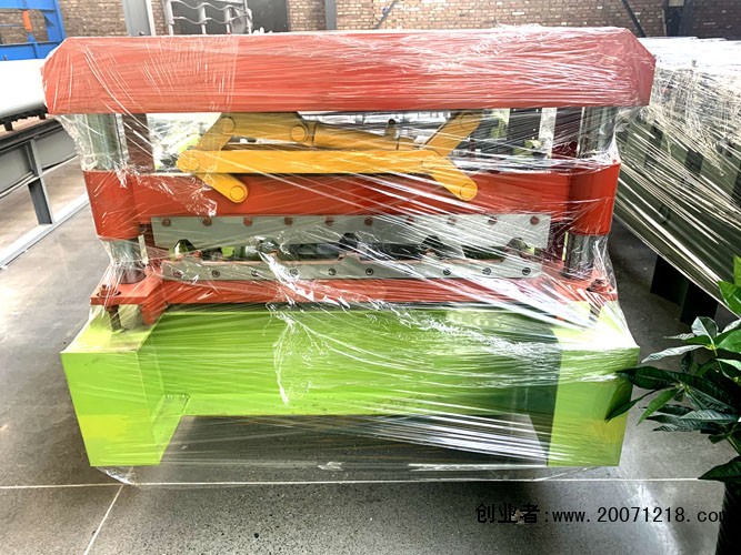 彩钢压瓦机双层设备☏15833768669中国河北华泰压瓦机设备有限公司潜江市