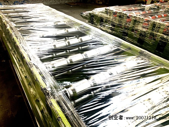 压c型钢机图片☏13803175408中国沧州华泰压瓦机设备有限公司恩施市