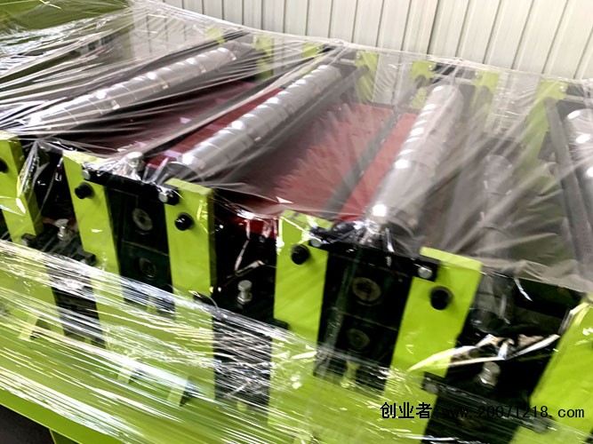 彩钢压瓦机860价格☏13831729788河北沧州红旗压瓦机设备有限公司义乌市