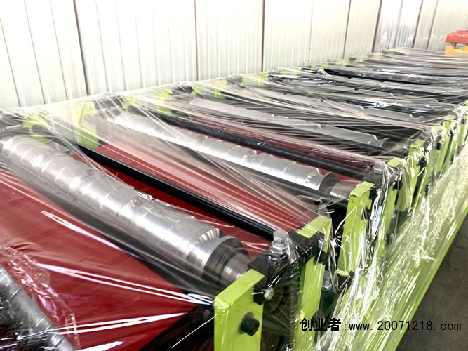 桂林市七星区中国泊头红旗压瓦机设备有限公司合金不锈钢复合板机加工☏13833981599
