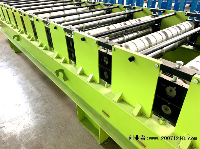米脂县压彩钢瓦的机器河北沧州红旗压瓦机设备有限公司☏13932755775