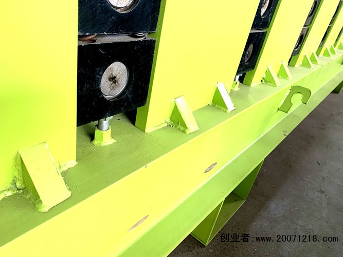 苏州复合板机彩钢机械设备☏13831729788绵阳市沧州泊头华泰压瓦机设备有限公司