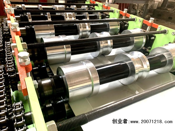 河南省郑州市管城回族区中国河北华泰压瓦机设备有限公司小型c型钢机生产视频☏13663176006