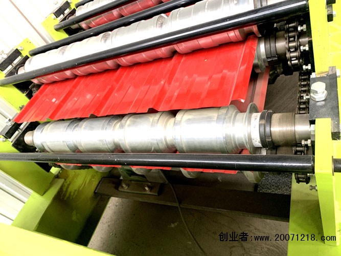 定陶县中国河北红旗压瓦机设备有限公司转让二手岩棉泡沫复合板机☏13932755775