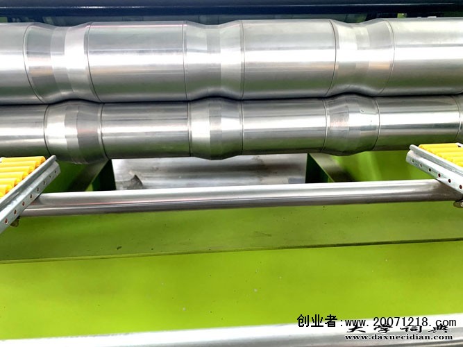 保定二手彩钢复合板机便宜@中国河北省泊头浩洋高端压瓦机实体企业