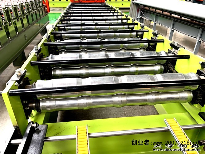 中国河北省泊头市浩洋机械制造有限公司ax彩钢压瓦机设备@好物超所值