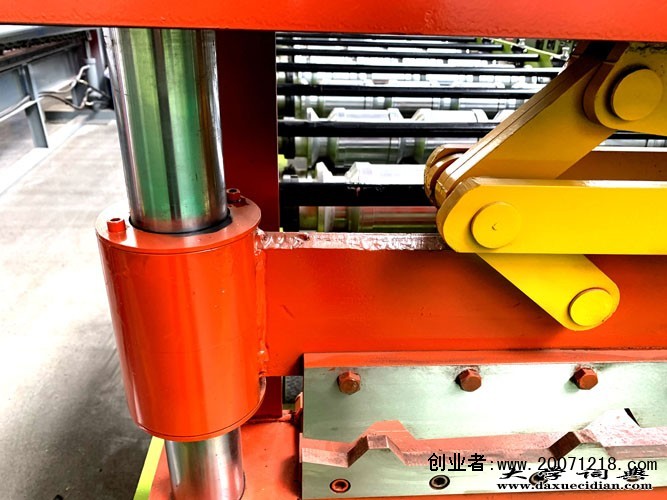 无锡二手c型钢机现货供应@河北沧州市泊头市浩洋高端压瓦机实体企业