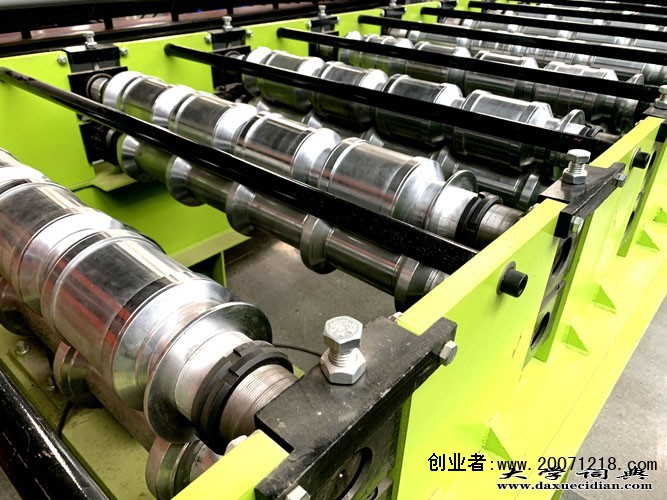 铁皮瓦压垄机生产厂家@中国河北沧州泊头市浩洋机械实体企业