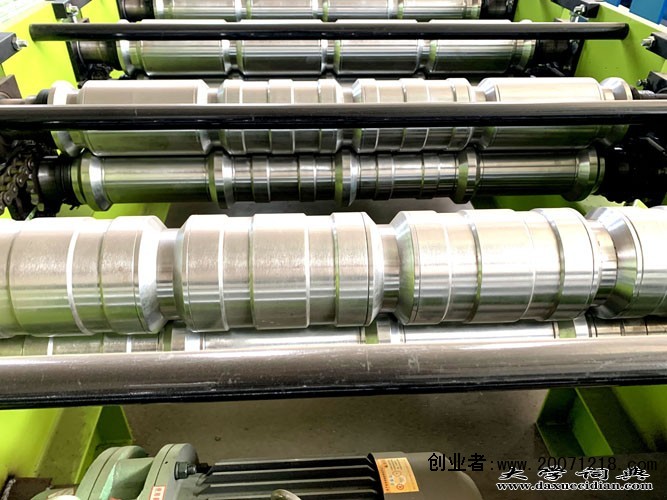保温复合板机器多少钱一台价格低@中国河北省沧州市泊头浩洋机械实体企业
