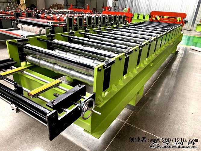 天意机械复合墙板机产家@中国河北省泊头浩洋机械实体生产厂
