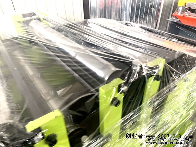 江苏780彩钢瓦设备产地厂价@泊头浩洋高端压瓦机