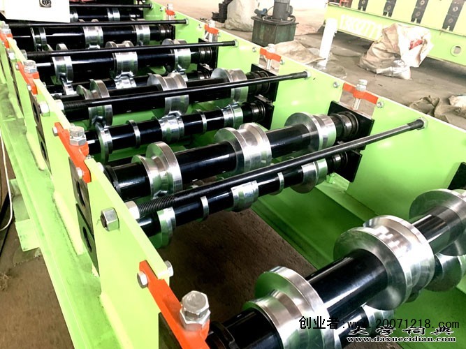 沧州市泊头浩洋高端压瓦机生产厂常兴复合板机械@价廉物美